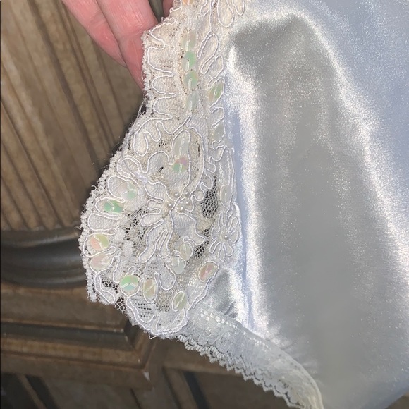 VINTAGE VICTORIA'S SECRET'S WEDDING ROBE - Picture 5 of 11